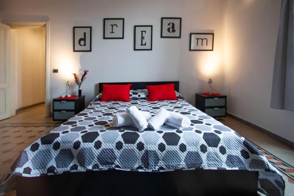 Ferienwohnung Red House Ostiense Historic Building Rom Exterior foto